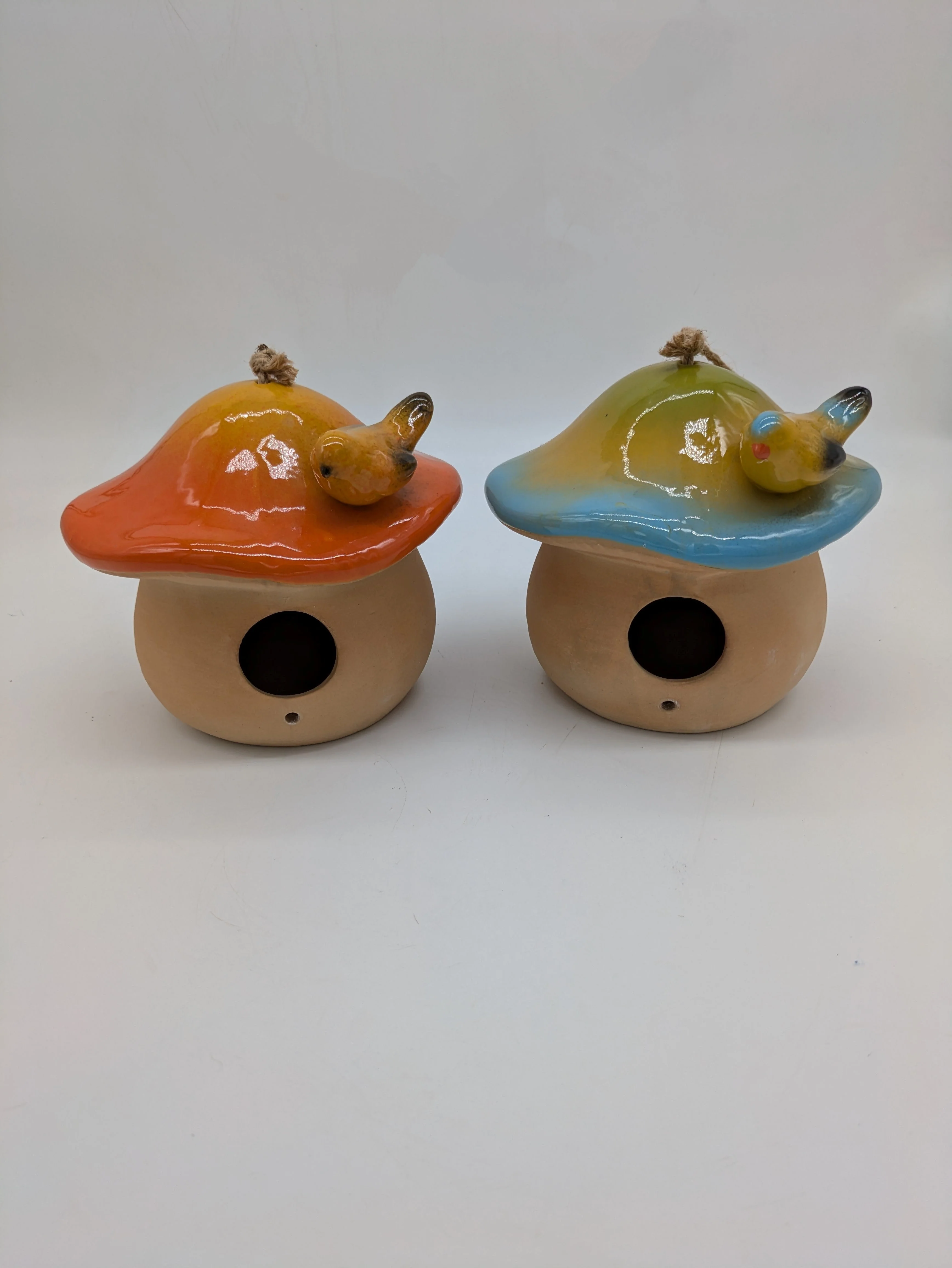 Esschert Design Button Mushroom w/Bird Birdhouse