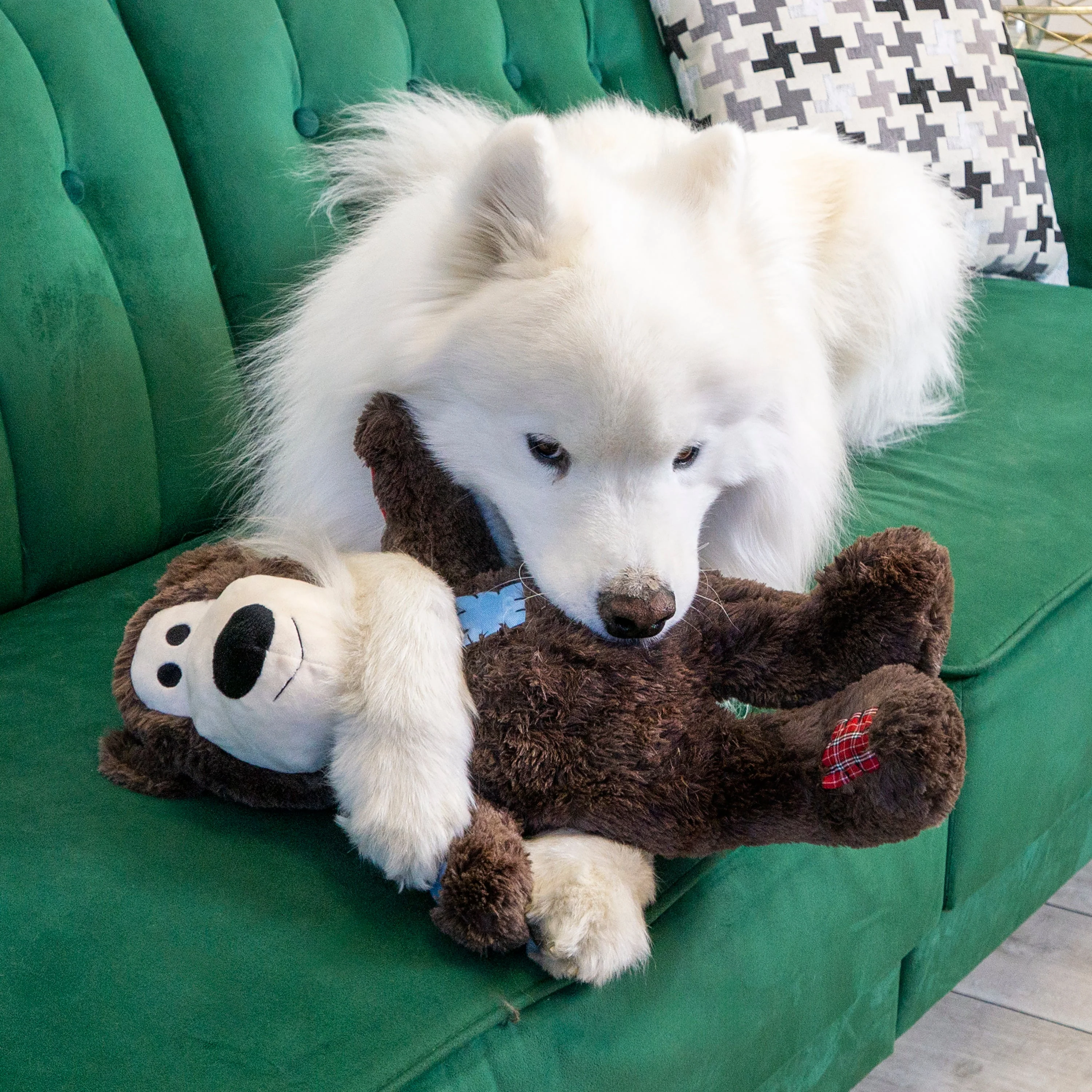 KONG Wild Knots Bear Jumbo  Dog Toy - Image 2