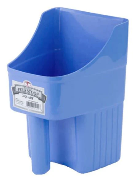 Little Giant 3 Quart Plastic Enclosed Feed Scoop - Image 4