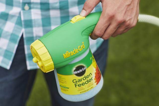 Miracle-Gro® Garden Feeder - Image 4