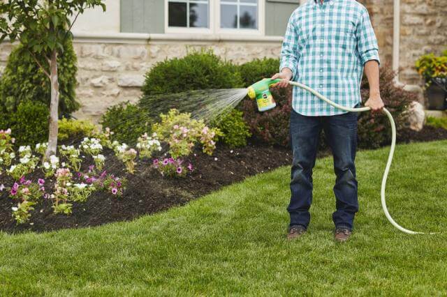 Miracle-Gro® Garden Feeder - Image 5