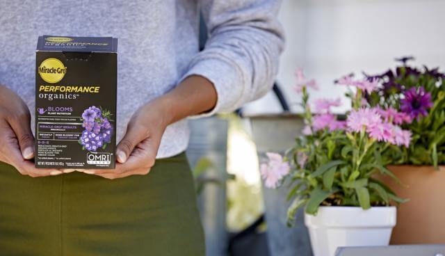 Miracle-Gro® Performance Organics® Blooms Plant Nutrition - Image 3