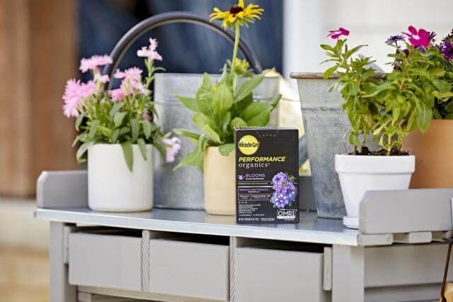 Miracle-Gro® Performance Organics® Blooms Plant Nutrition - Image 4