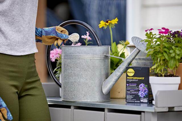 Miracle-Gro® Performance Organics® Blooms Plant Nutrition - Image 6