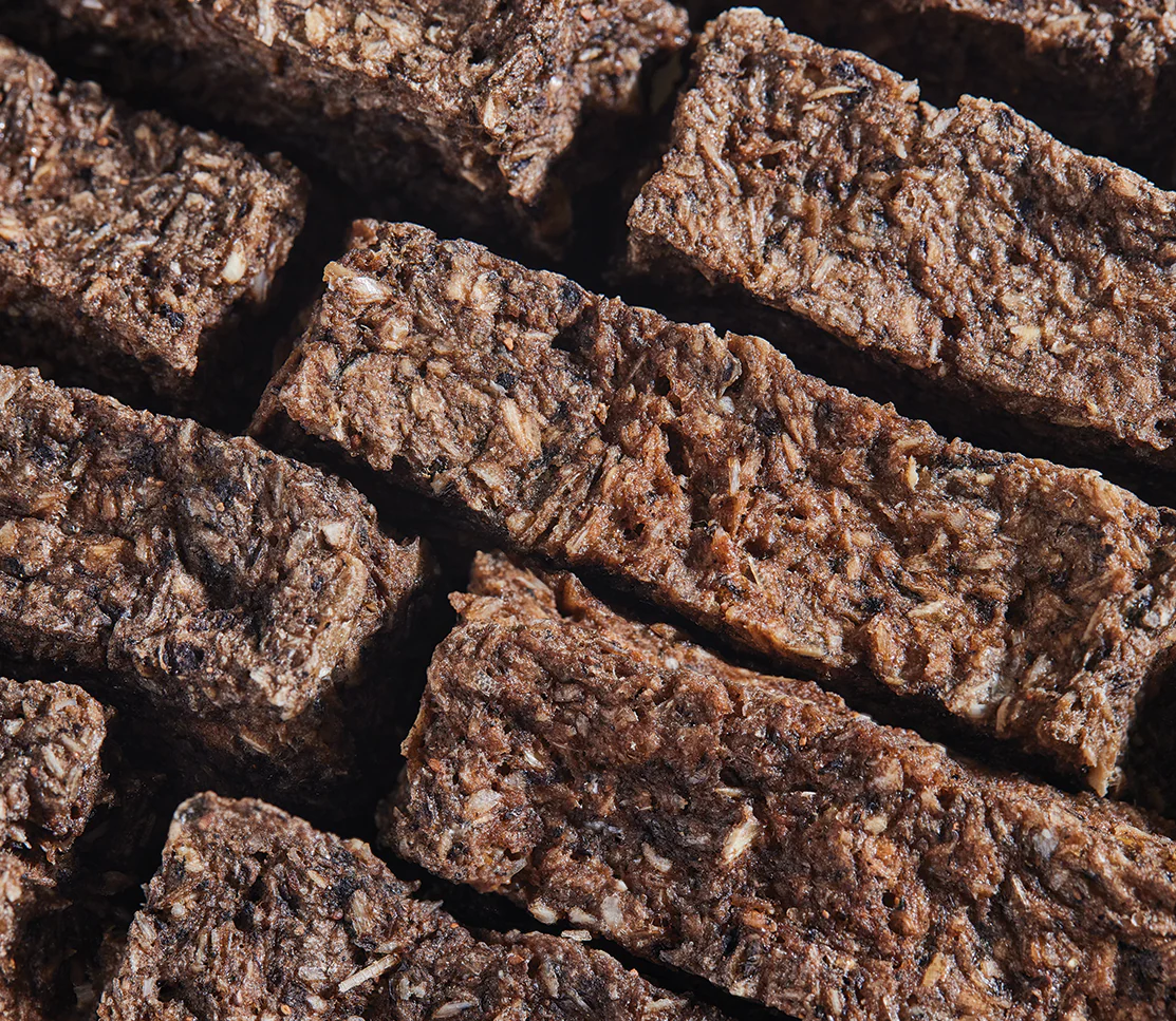 Open Farm Icelandic Air-Dried Cod & Blueberry Dog Treat Bars - Image 3